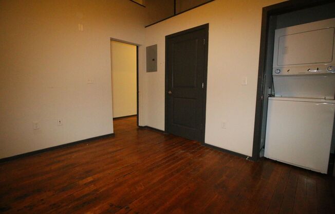 1 bed, 1 bath, 595 sqft, $1,295, Unit APT 106