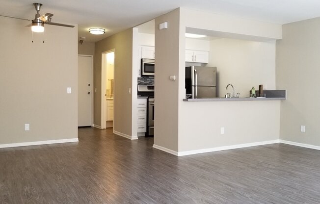 Studio, 1 bath, 518 sqft, $2,025, Unit 8555-207