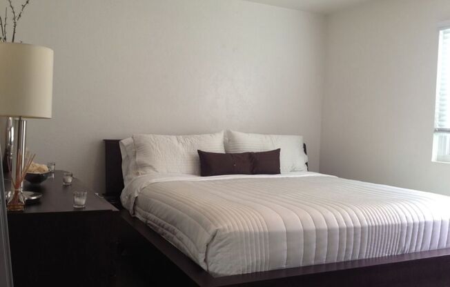 2 beds, 1 bath, 800 sqft, $3,375, Unit Unit 2