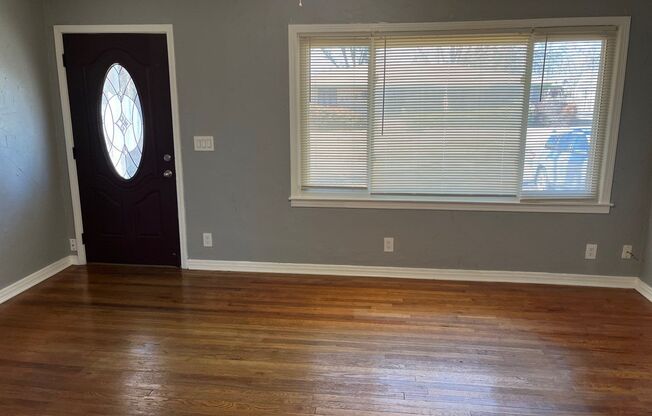 Cozy 2 Bed 1 Bath Home in Bethany School District!  $995 Per Month!