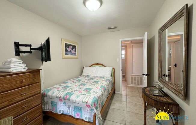 3 beds, 2 baths, $2,100