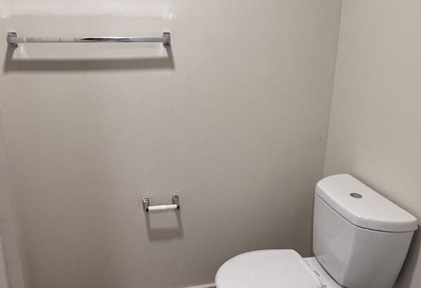 Studio, 1 bath, 175 sqft, $1,195, Unit 406