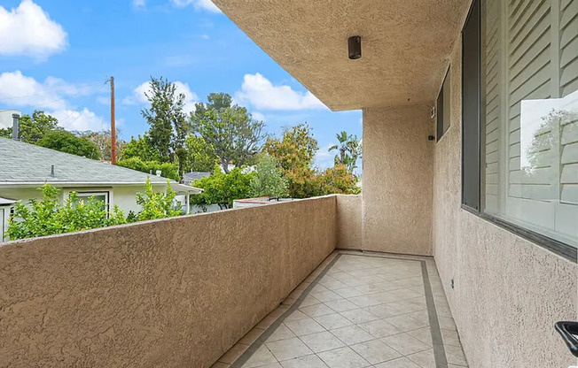 Luxury 2BR Condo in Prime West Hollywood's Norma Triangle