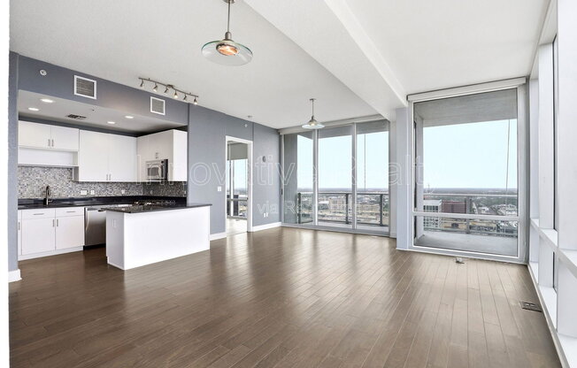 2 beds, 2 baths, 1,287 sqft, $3,595, Unit 2412