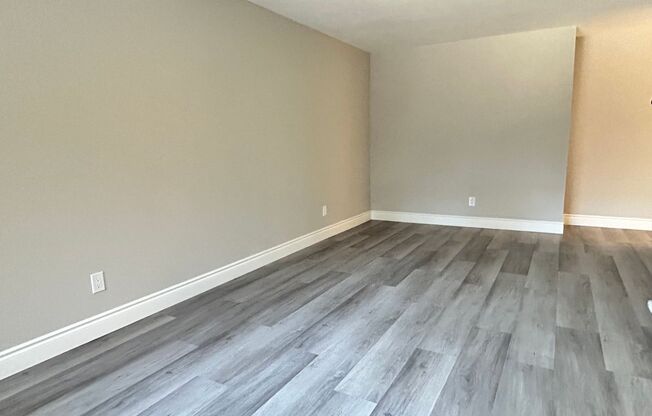 1 bed, 1 bath, 750 sqft, $2,075, Unit 04