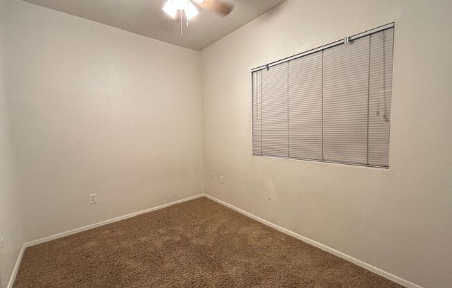 Gated 2 Bedroom, 2 Bathroom Condo offering 1 month FREE !