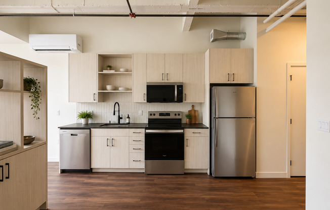 Studio, 1 bath, 563 sqft, $2,295, Unit 208