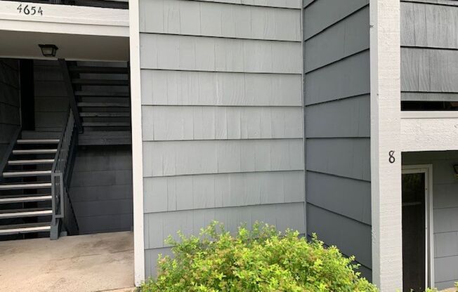 2-Bedroom condo with carport for rent at Hunter Creek!