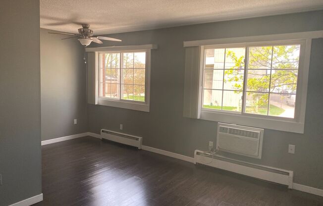 1 bed, 1 bath, 650 sqft, $999, Unit 2019-N09