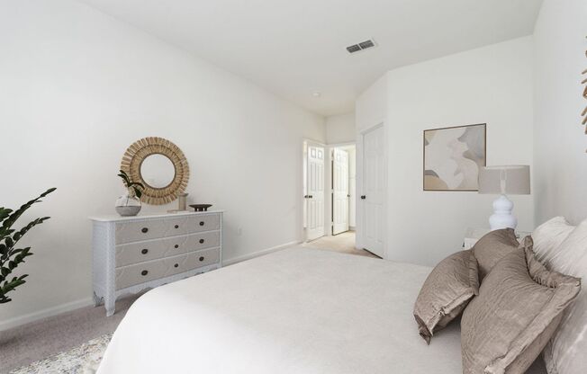 A spacious bedroom at Ballantrae apartments, Sanford, Florida