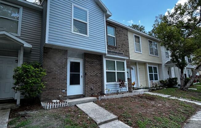 Now available! Ready-to-move-in townhome in Winter Springs!