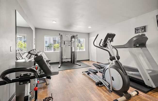 the gym at the callaway house austin at Mill Pond Apartments, Auburn, 98092