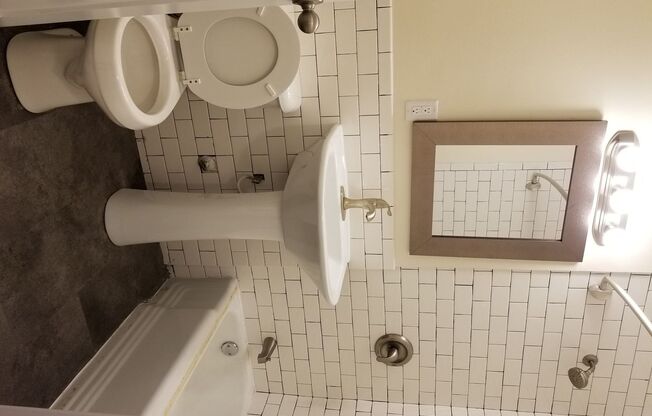 1 bed, 1 bath, $965, Unit 05