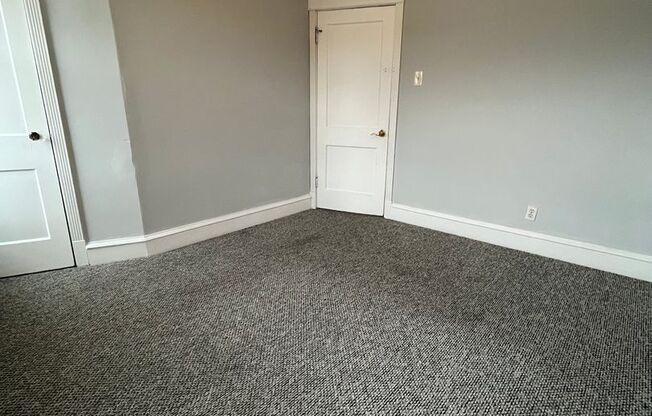 2 beds, 1 bath, $1,350