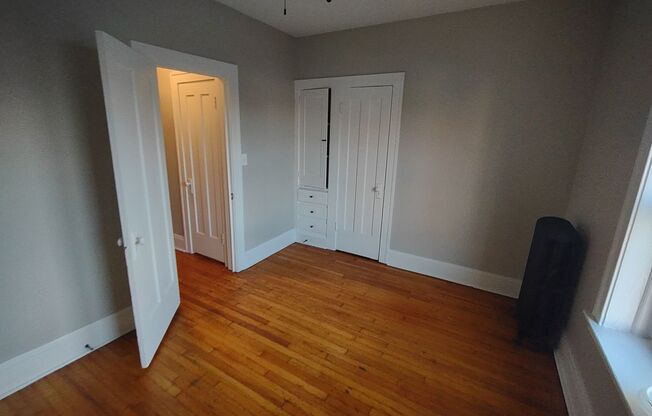 1 bed, 1 bath, $775, Unit Unit #15