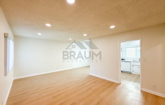 13129 OXNARD ST.