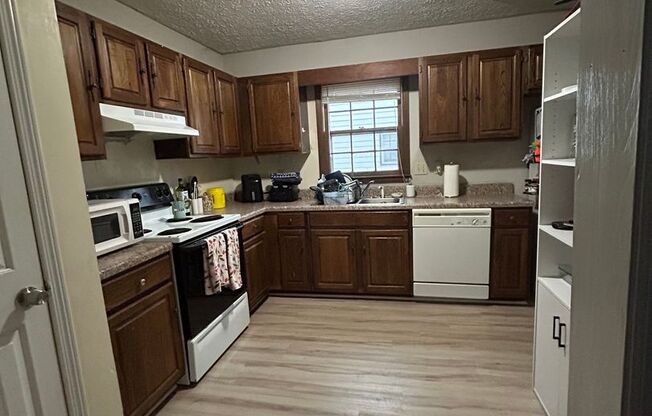 2 beds, 2.5 baths, $1,600, Unit # 25