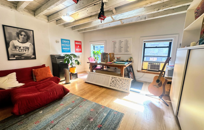 556 WASHINGTON AVE