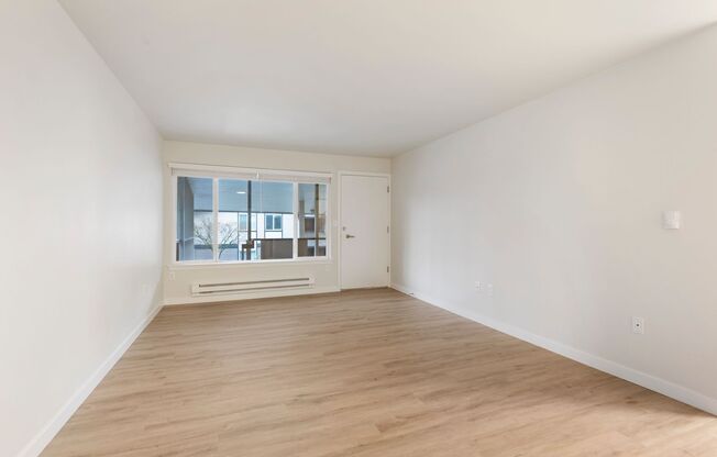 2 beds, 1 bath, 875 sqft, $2,195, Unit 14