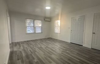 2 beds, 1 bath, 700 sqft, $2,095, Unit 3001 Obama