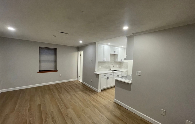 Studio, 1 bath, 418 sqft, $2,600, Unit 3F