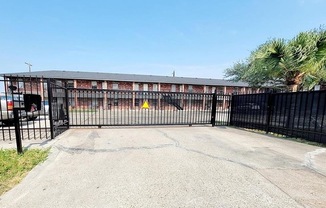 402 Gastel Cir. Apt. 5