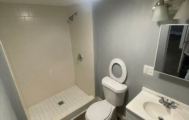Beautiful 2-bedroom 1.5-bath home! - ***TWO WEEKS FREE***