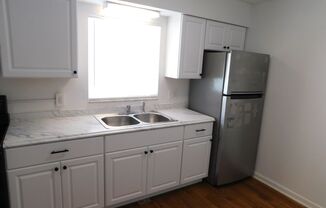 2 beds, 1 bath, $1,600