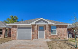 New Construction in Varenna Landing! Storm shelter and lawn care included!