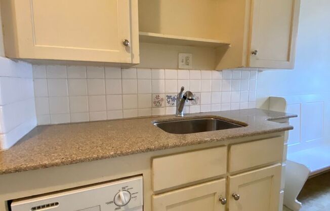 1 bed, 1 bath, 750 sqft, $1,350