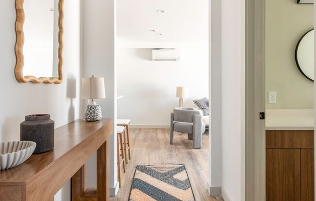 2 beds, 1 bath, $2,795, Unit 115