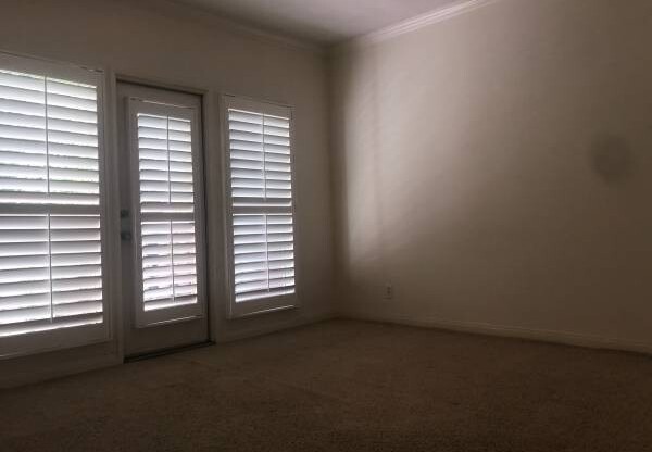 2 Bedroom 2 Bath Condo with 2 parking spots (Marina District / Downtown)