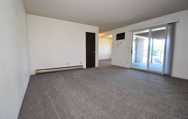 2 beds, 1 bath, $1,600, Unit 41