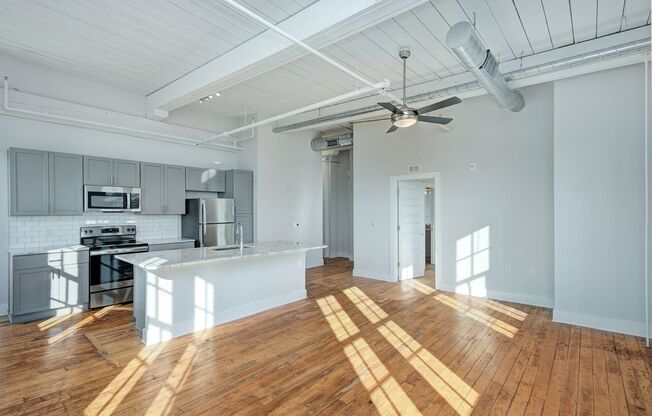 2 beds, 2 baths, 1,050 sqft, $1,850, Unit 310