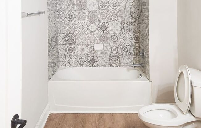 216 W 9th 6647 Landlord (9th St Holding Co)