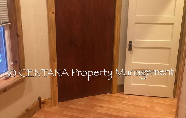 2 beds, 1 bath, $975, Unit #725