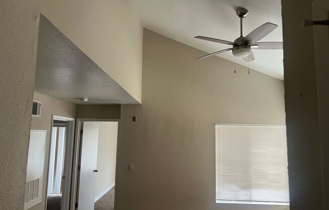 2 beds, 1 bath, $1,300, Unit # 206