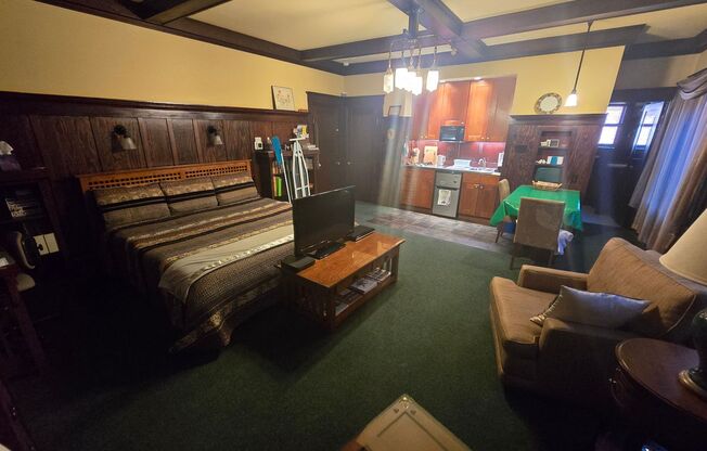 Washington Ave 212-218