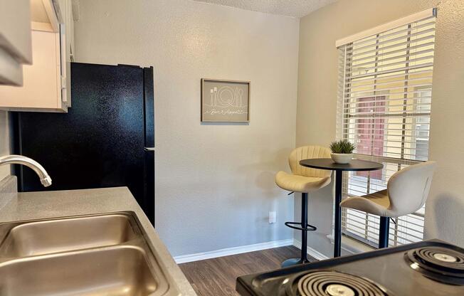Studio, 1 bath, 493 sqft, $840