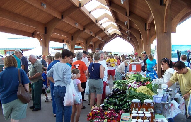 1 bed, 1 bath, 730 sqft, $1,200, Unit 105