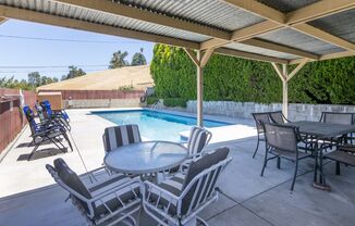 Charming 3 Bedroom 2 Bath home South of the Blvd
