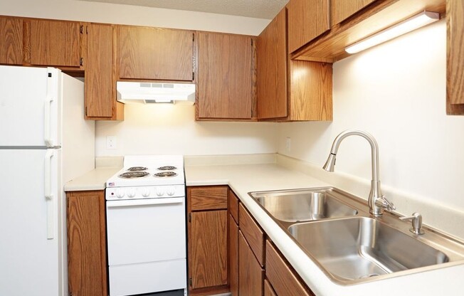 Studio, 1 bath, 424 sqft, $925, Unit 328