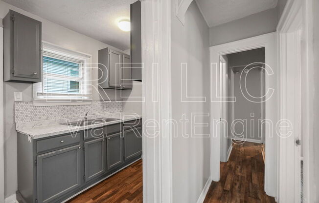343 N 42 ST