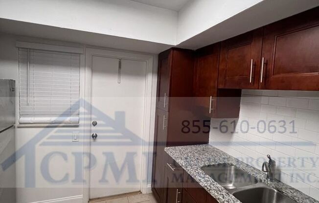 1 bed, 1 bath, 744 sqft, $1,725, Unit 35
