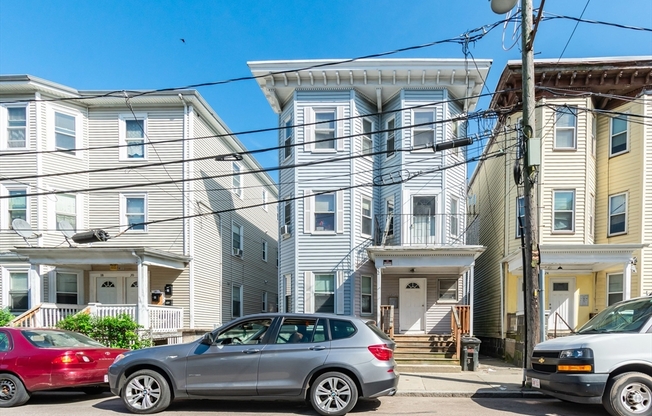 22 BARRY ST