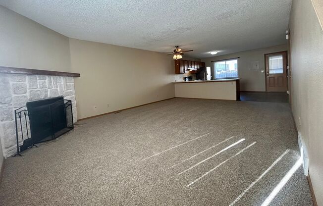 3 beds, 2 baths, $1,695