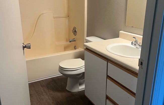 2 beds, 1 bath, 761 sqft, $1,450, Unit 3583 J101 Market 2bd