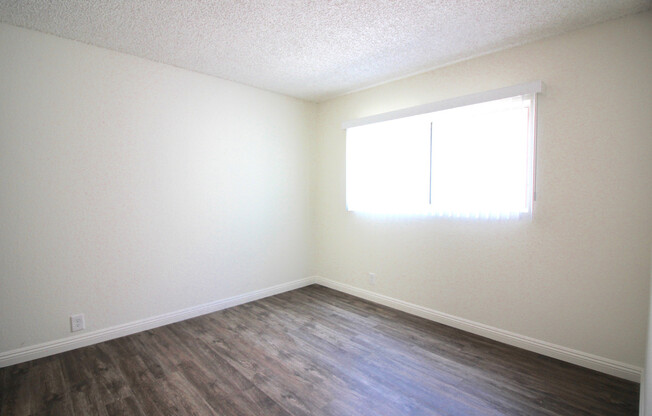 2 beds, 2 baths, 975 sqft, $2,495, Unit 203