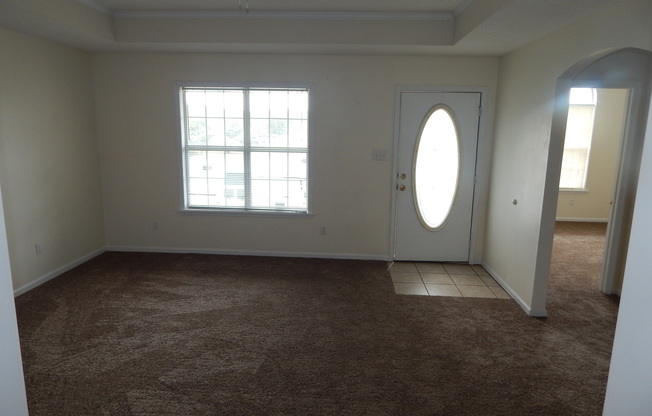 3 beds, 2 baths, $1,250