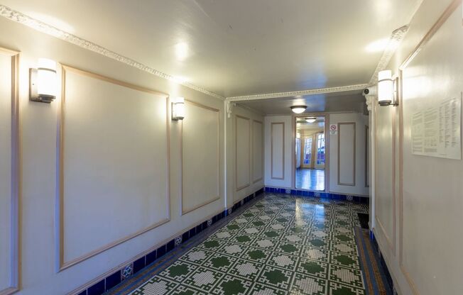 460 South Van Ness Avenue